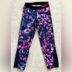 NIKE PRO crop workout leggings -XS